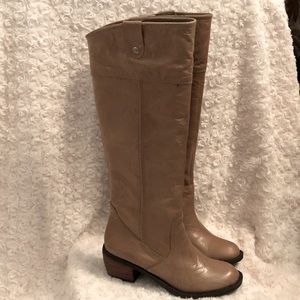 Beautiful taupe riding boot